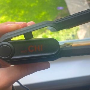Chi mini hair straightener